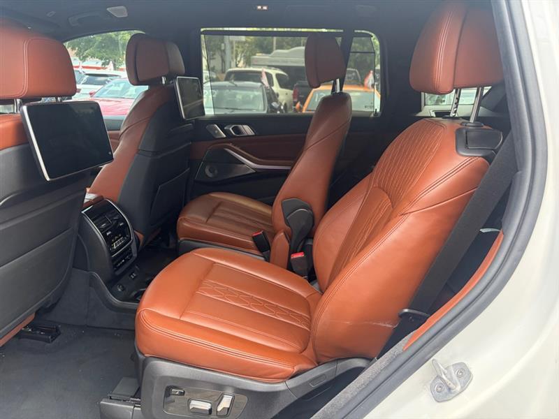 BMW X7  2019