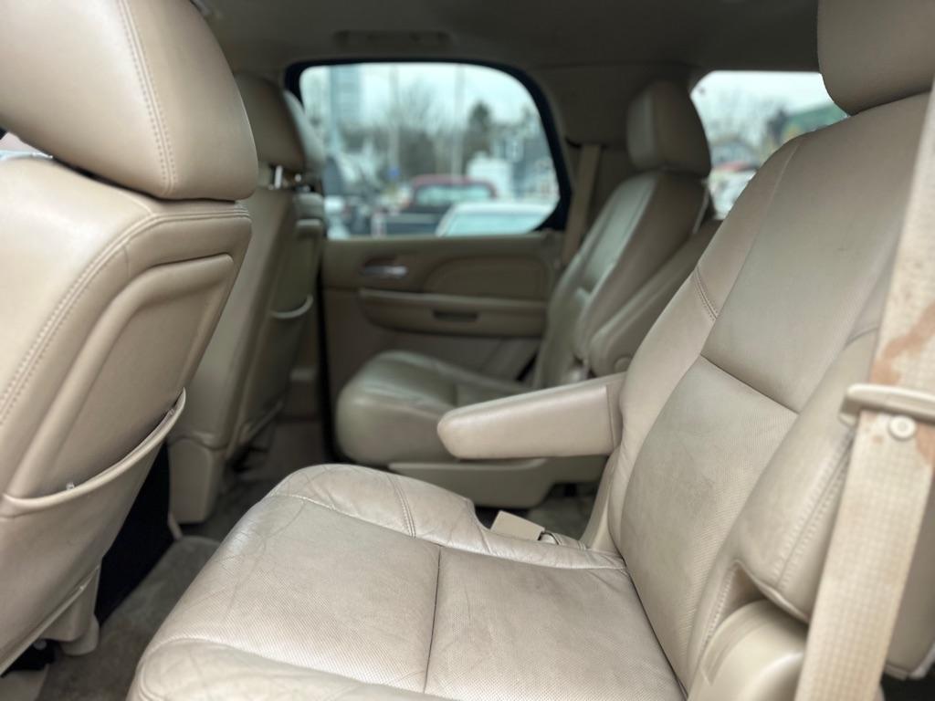 Cadillac Escalade  2012