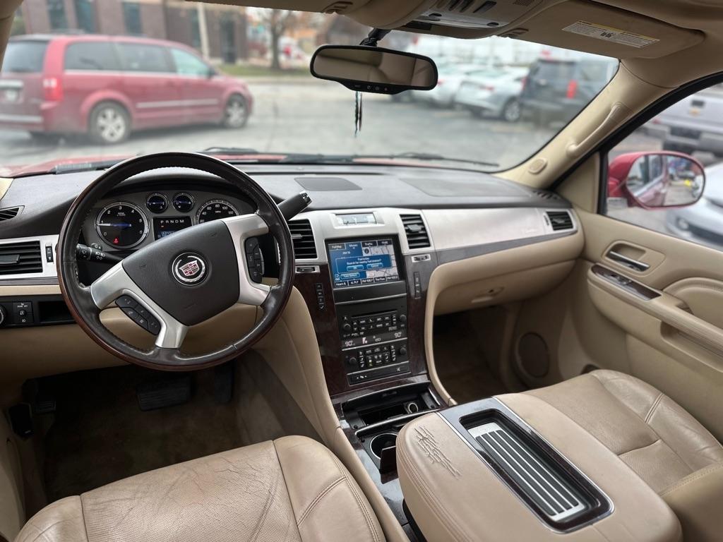 Cadillac Escalade  2012