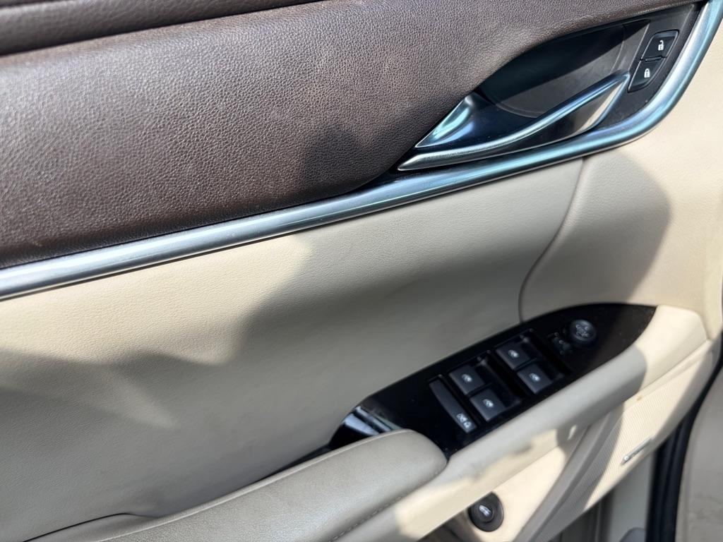 Cadillac XTS  2013