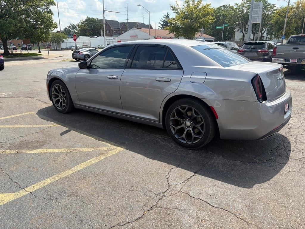 Chrysler 300  2018
