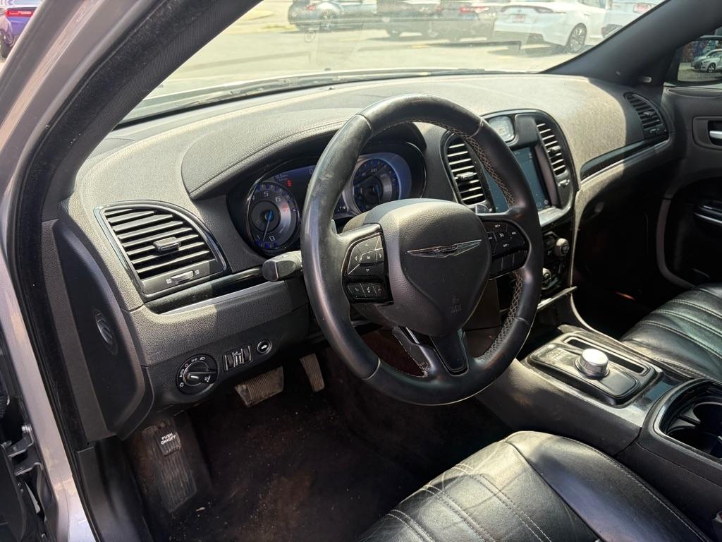 Chrysler 300  2018