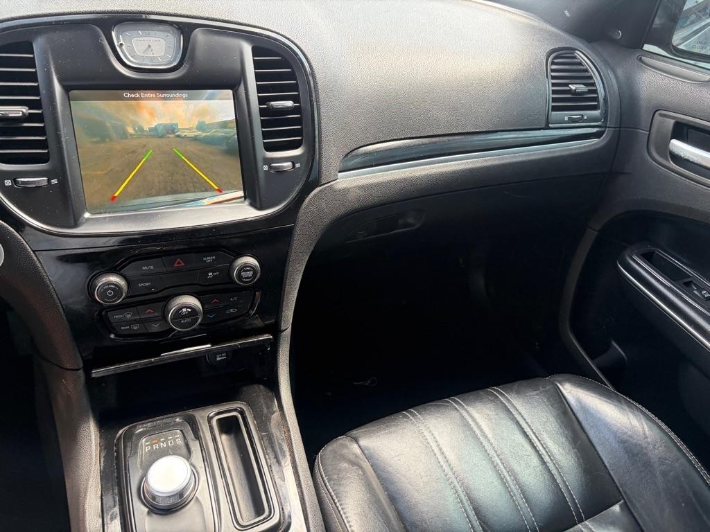 Chrysler 300  2018