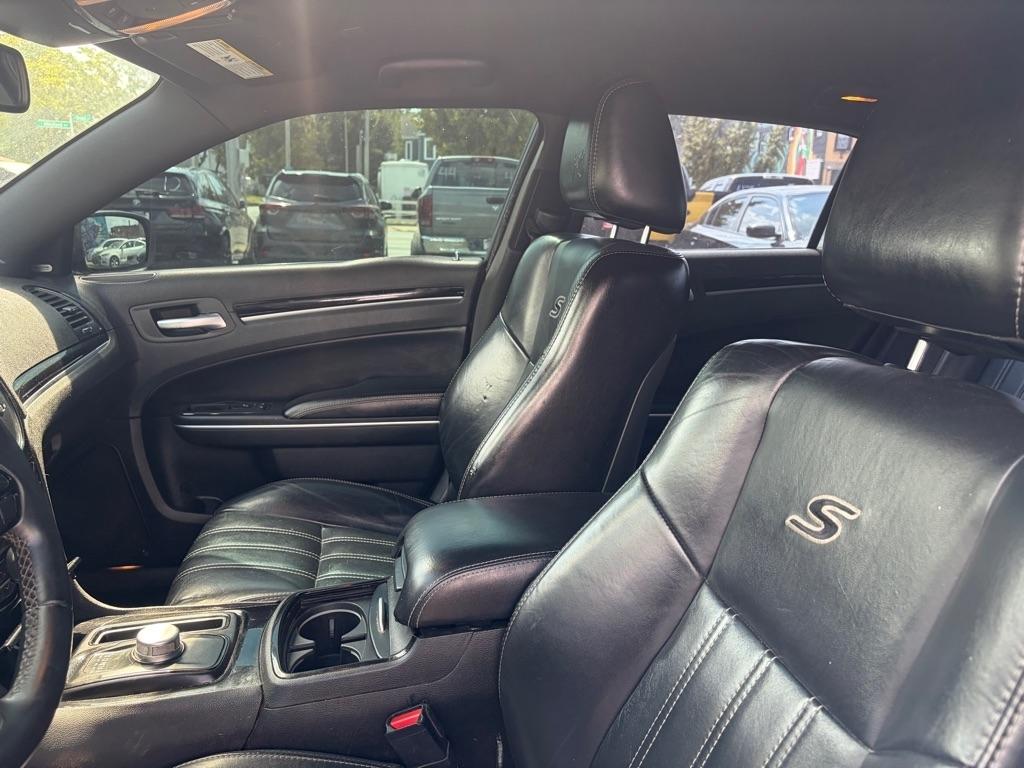 Chrysler 300  2018