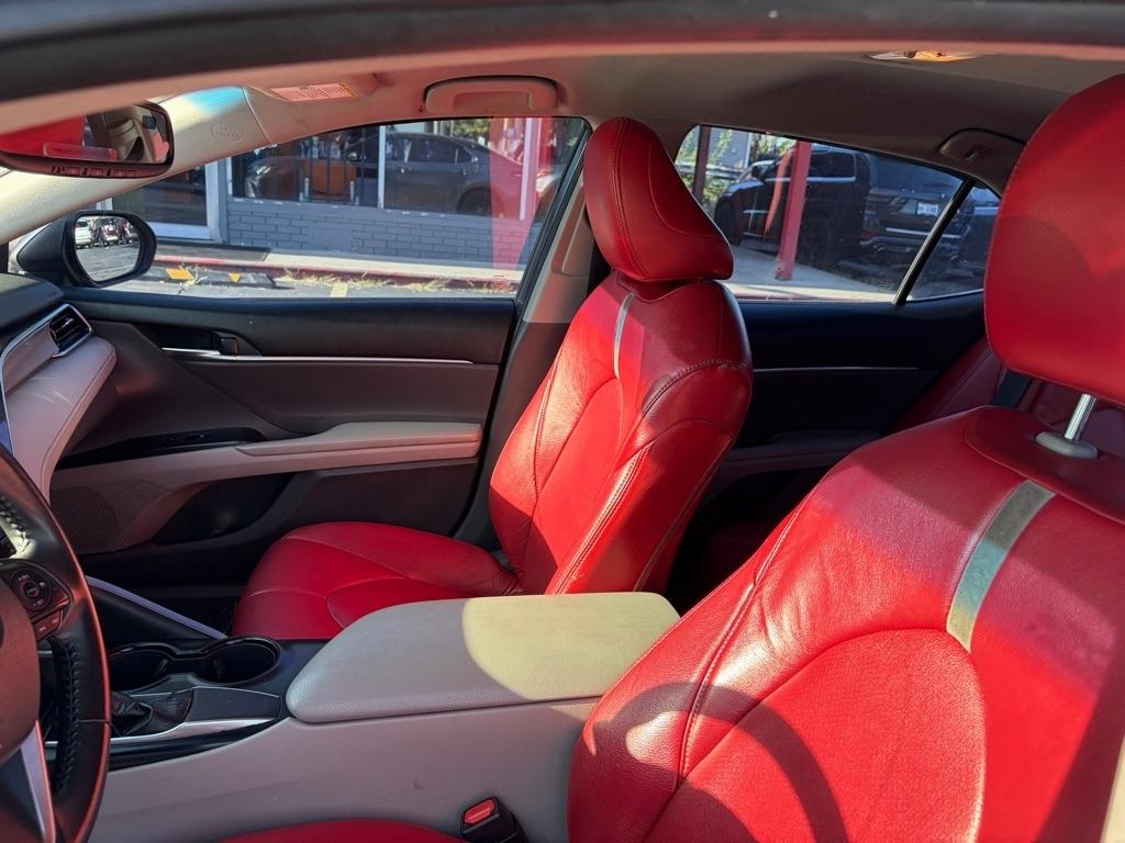 Toyota Camry  2018