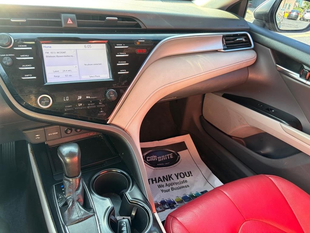 Toyota Camry  2018