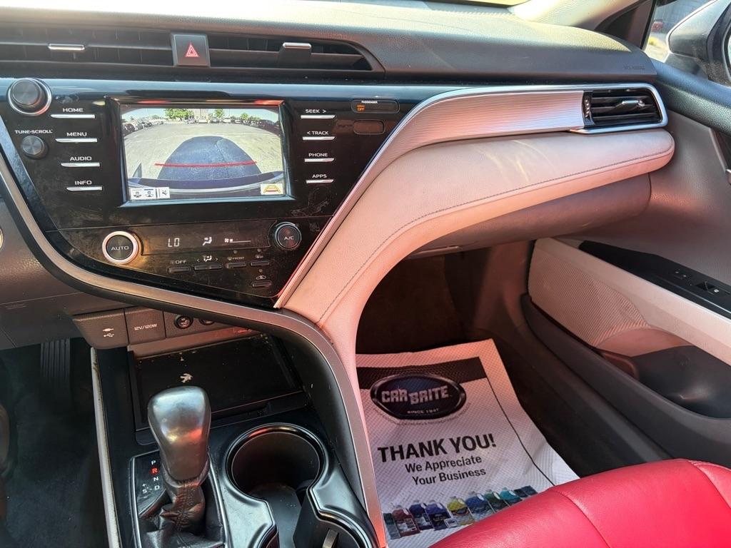Toyota Camry  2018