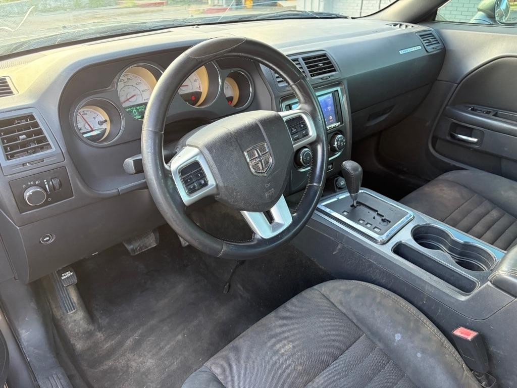 Dodge Challenger  2012
