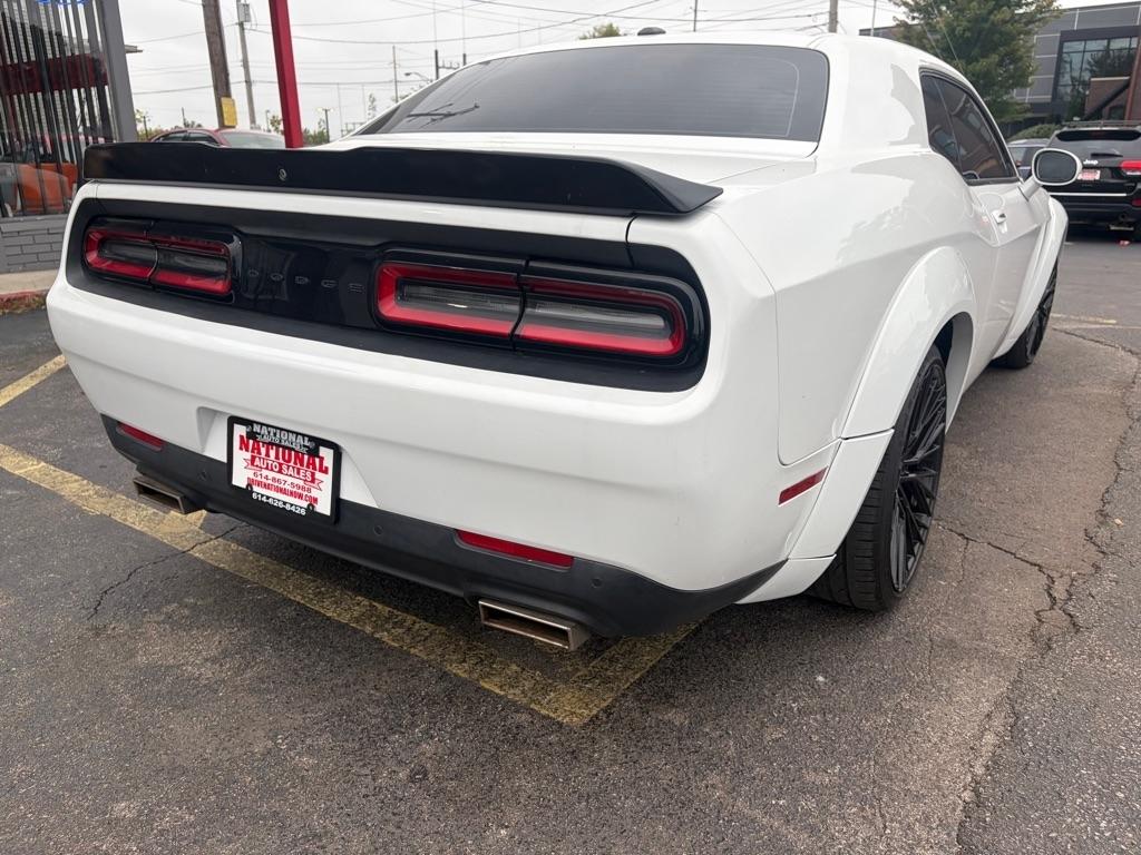Dodge Challenger  2021