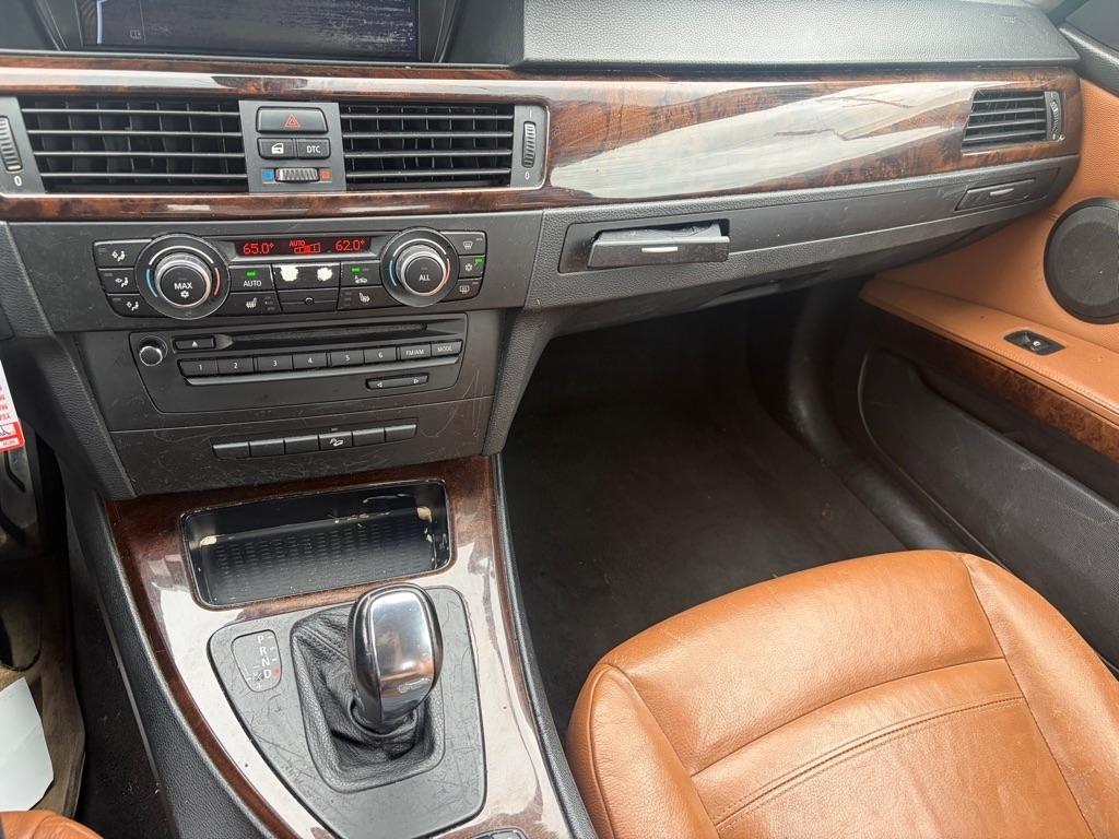 BMW 3-Series  2010