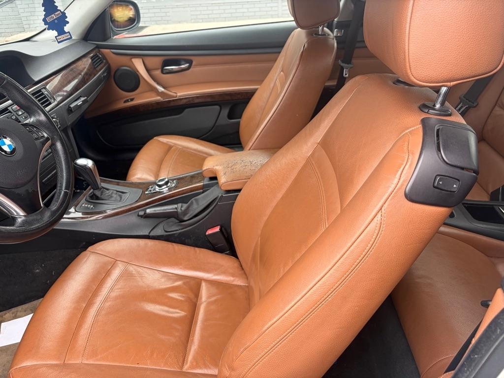 BMW 3-Series  2010