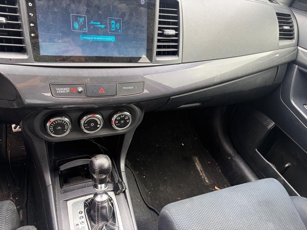 2010 Mitsubishi Lancer Evolution SE - Photo 8