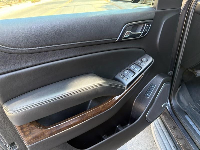 Chevrolet Suburban LT 1500 4WD 2015