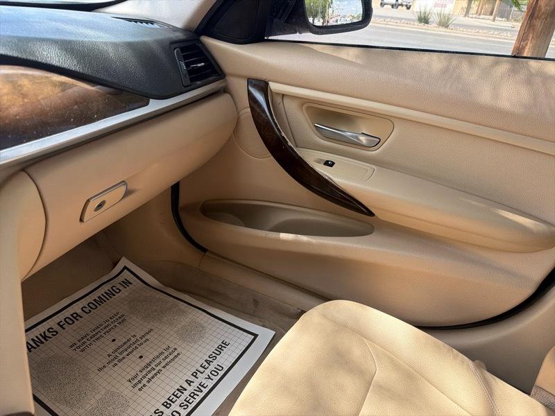 BMW 3-Series 320i Sedan 2015