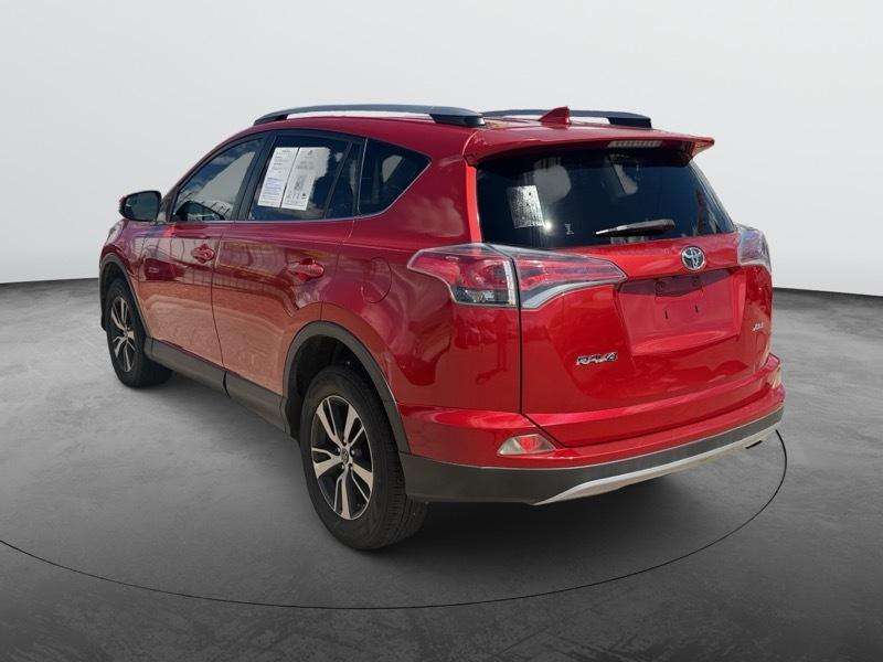 Toyota RAV4 XLE FWD 2017