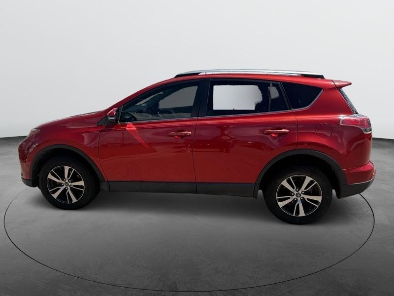 Toyota RAV4 XLE FWD 2017