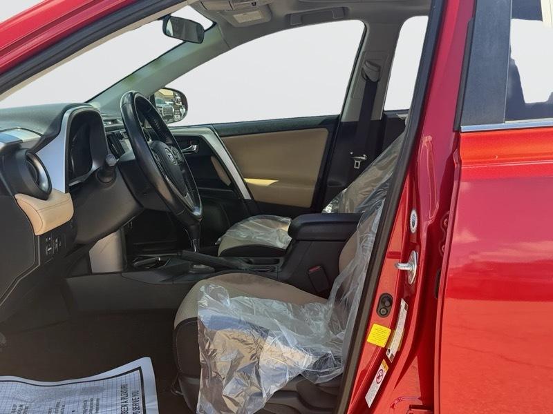 Toyota RAV4 XLE FWD 2017
