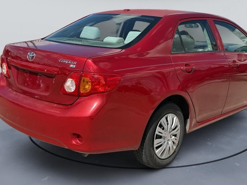 Toyota Corolla Base 5-Speed MT 2010