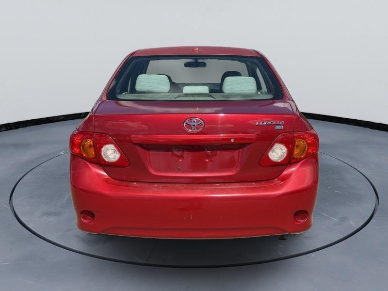 Toyota Corolla Base 5-Speed MT 2010