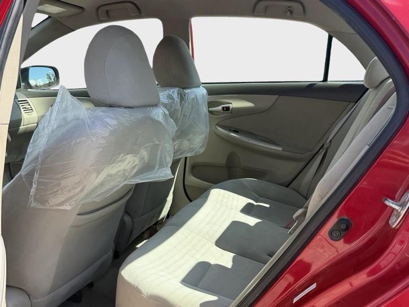 Toyota Corolla Base 5-Speed MT 2010
