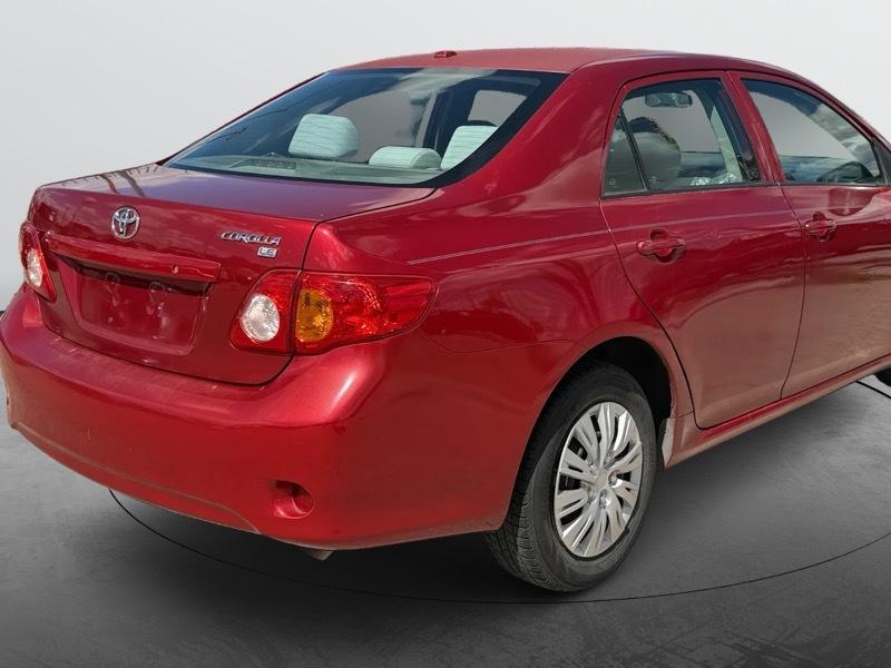 Toyota Corolla Base 5-Speed MT 2010