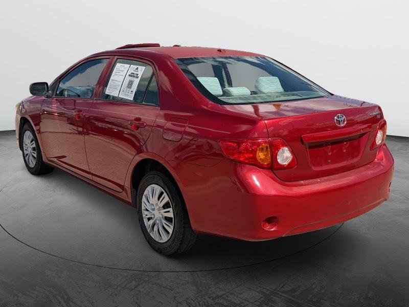 Toyota Corolla Base 5-Speed MT 2010