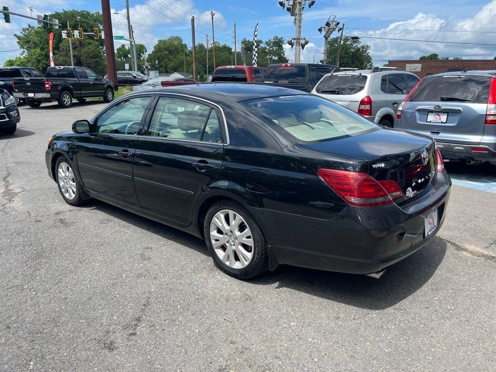 Toyota Avalon  2008