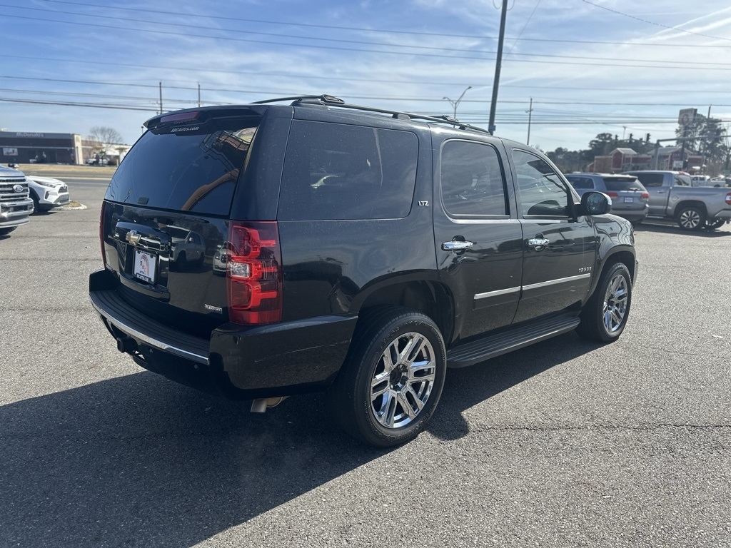 Chevrolet Tahoe  2010