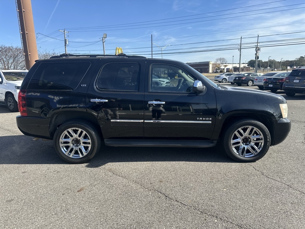 Chevrolet Tahoe  2010