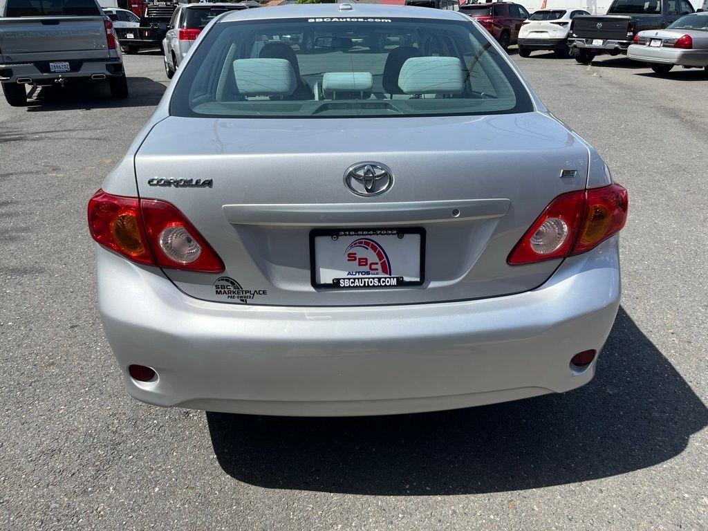Toyota Corolla  2010