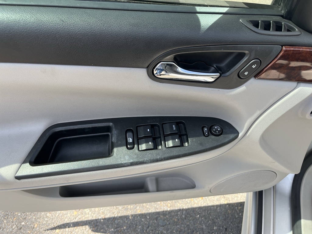 Chevrolet Impala  2011