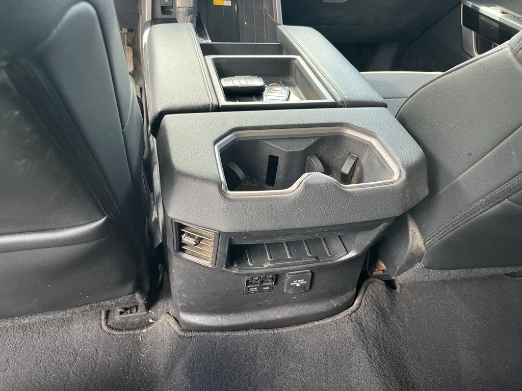 Toyota Tundra 4WD  2022