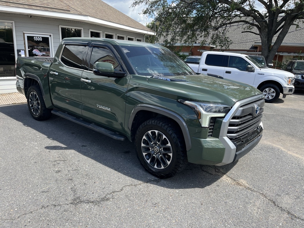Toyota Tundra 4WD  2022