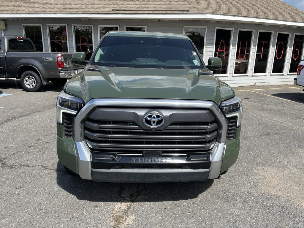Toyota Tundra 4WD  2022