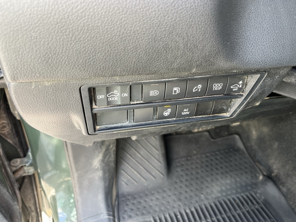 Toyota Tundra 4WD  2022