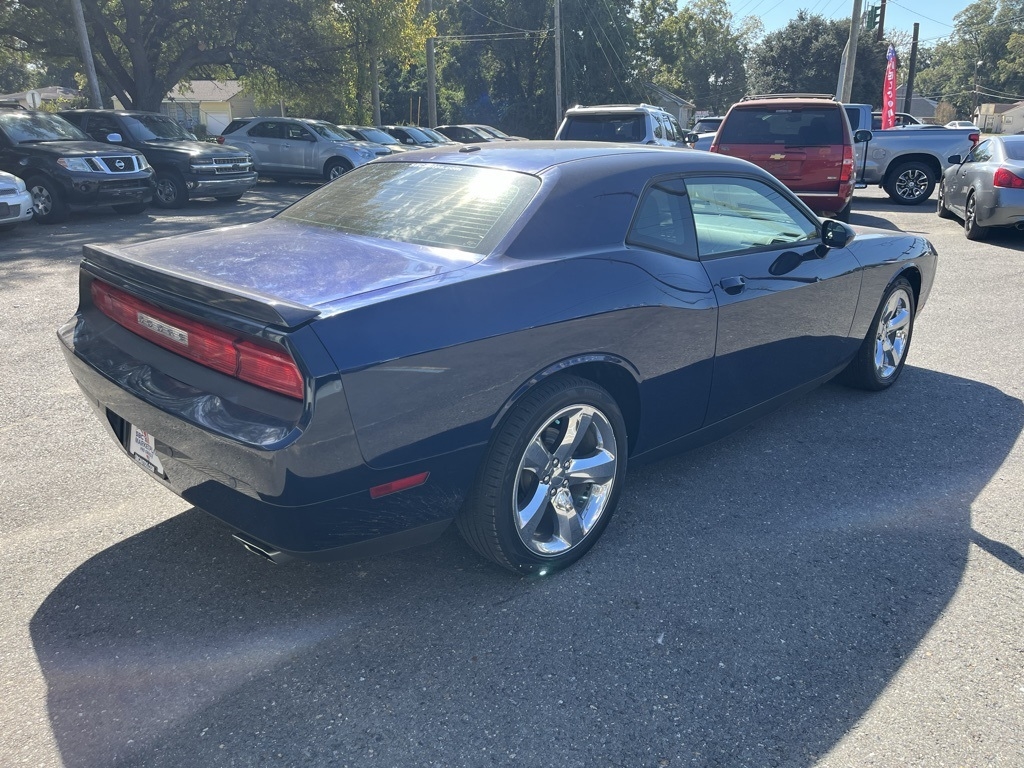 Dodge Challenger  2013
