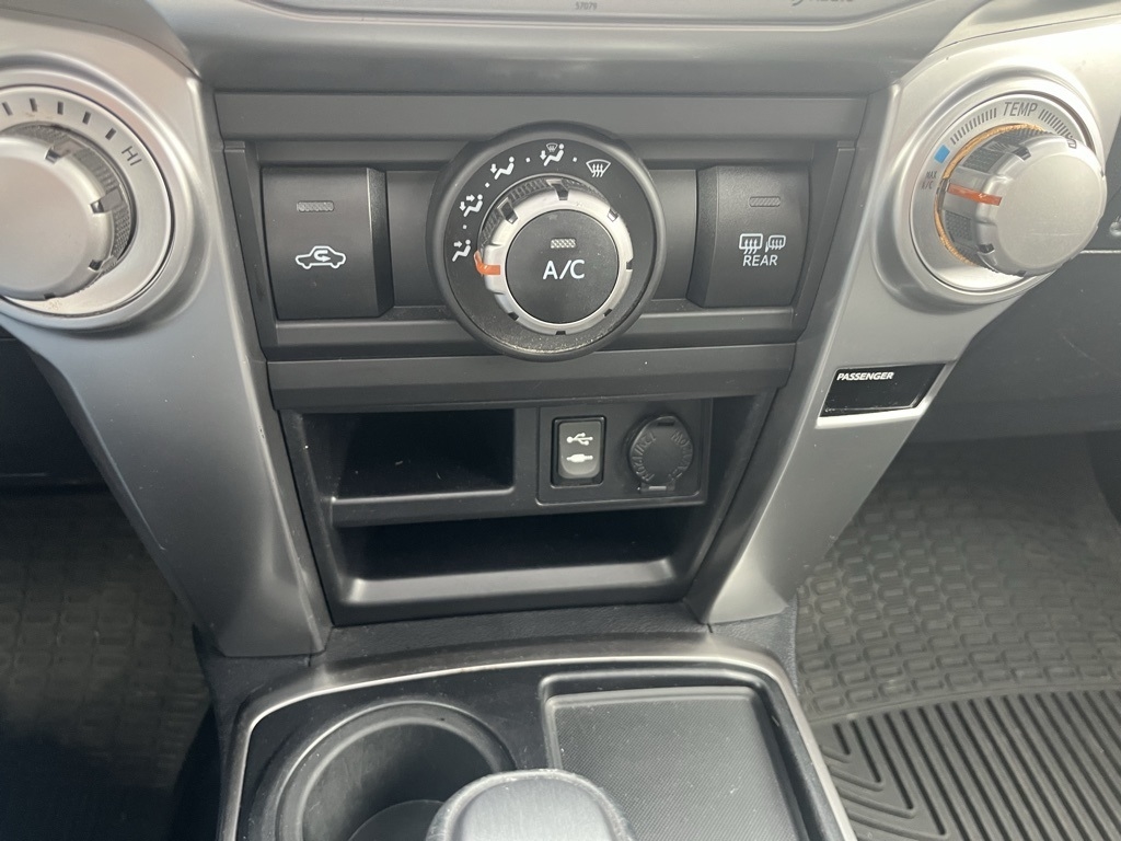 Toyota 4Runner  2015 Toyota 4Runner  2015