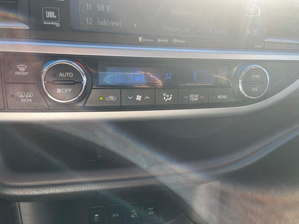 Toyota Highlander  2018