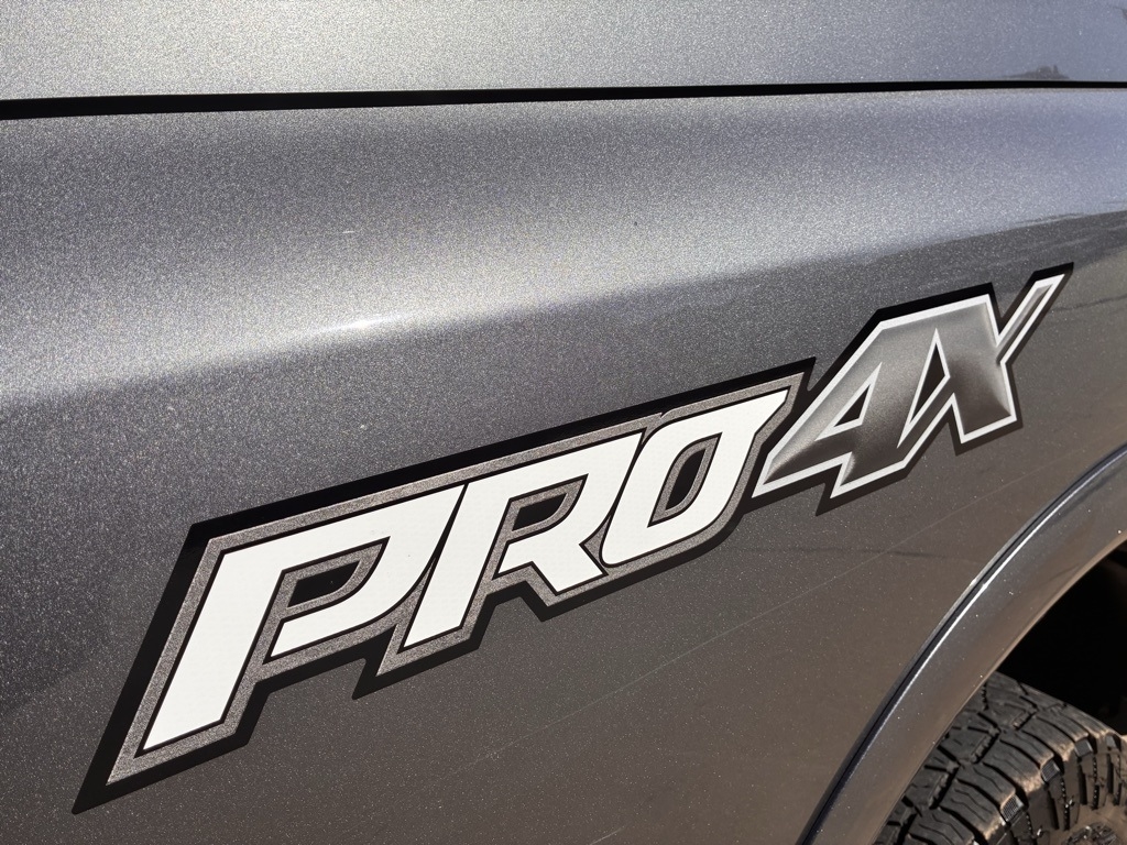 Nissan Titan XD  2018 Nissan Titan XD  2018