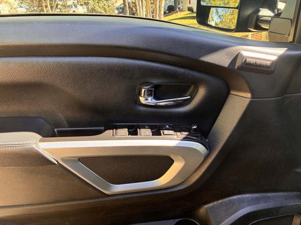 Nissan Titan XD  2018