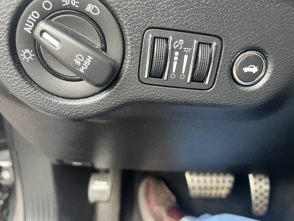 Dodge Challenger  2015 Dodge Challenger  2015