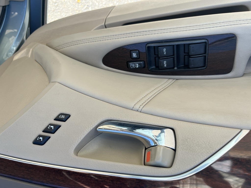 Toyota Avalon  2009 Toyota Avalon  2009