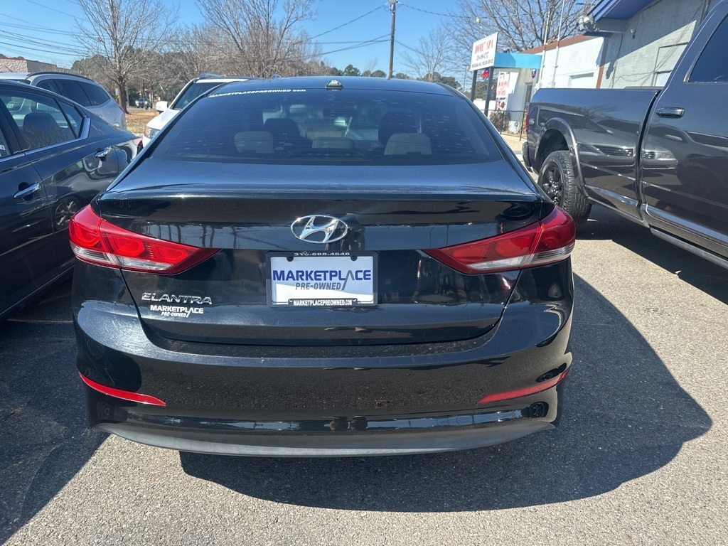 Hyundai Elantra  2017