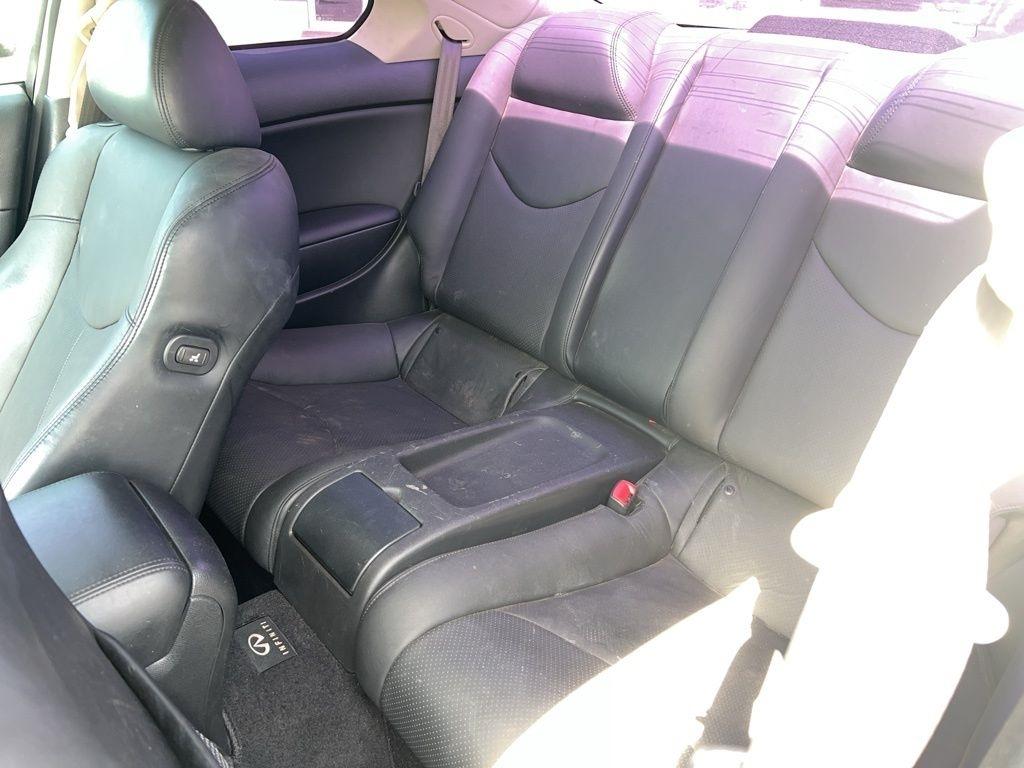 Infiniti Q60 Coupe  2015