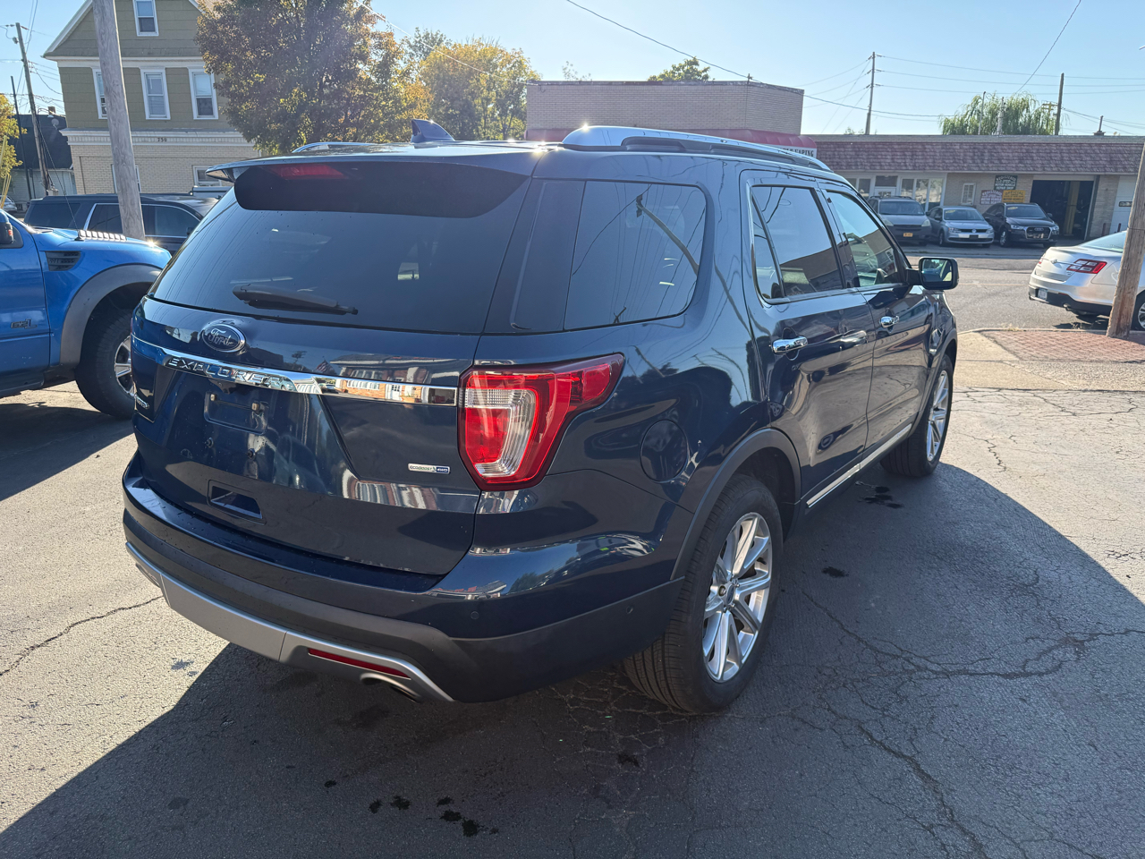 2016 Ford Explorer Limited photo 2