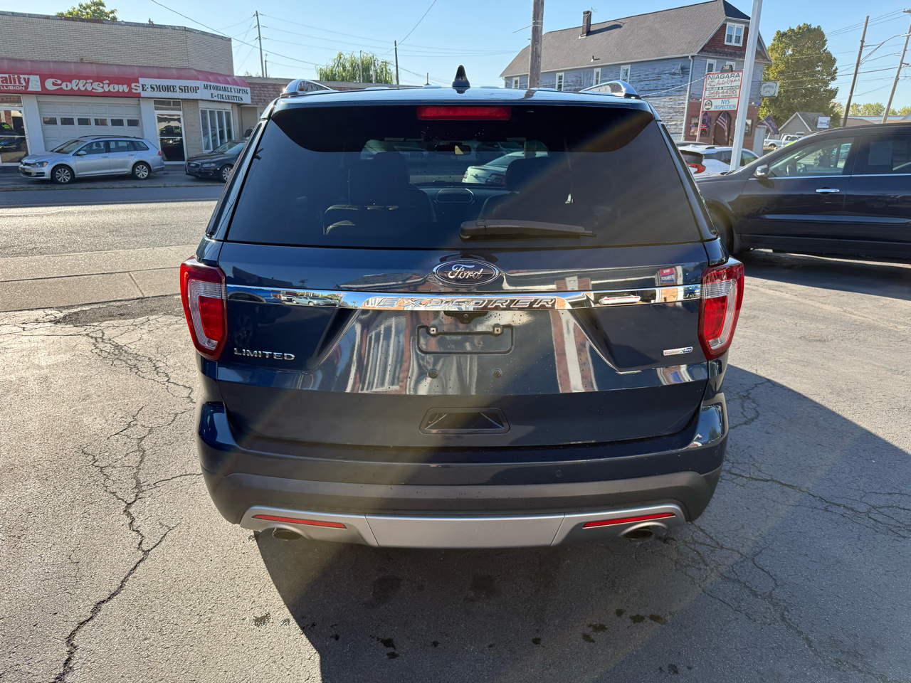 2016 Ford Explorer Limited photo 3