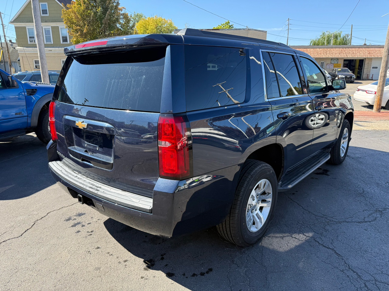 2018 Chevrolet Tahoe LS photo 4