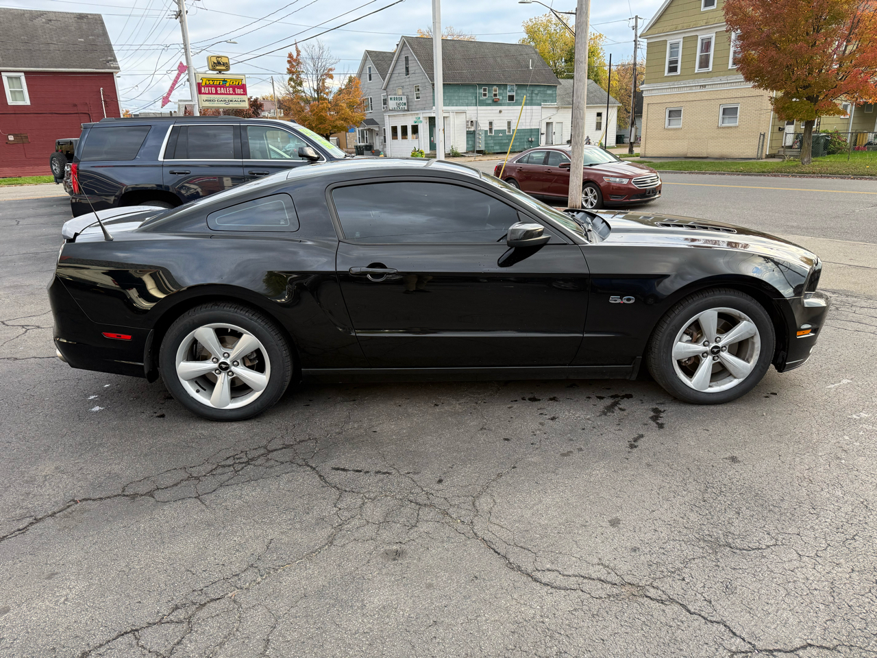 Ford Mustang GT Coupe 2013 Ford Mustang GT Coupe 2013