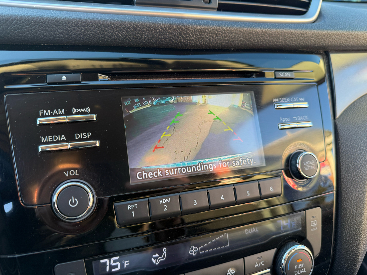 Nissan Rogue SV AWD 2015 Nissan Rogue SV AWD 2015