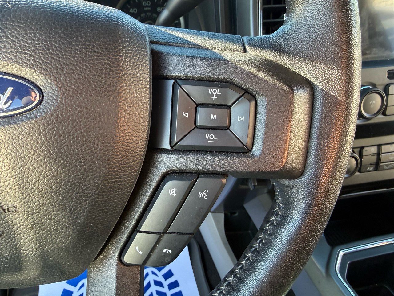 Ford F-150 4WD SuperCrew 157" FX4 2019 Ford F-150 4WD SuperCrew 157" FX4 2019